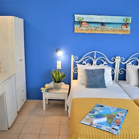 κάστρο Ξενοδοχείο *