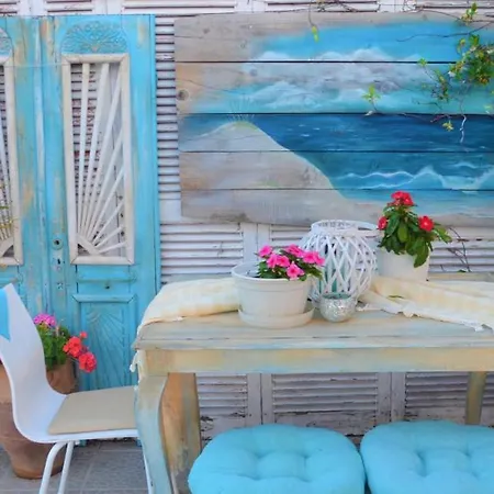 κάστρο Ξενοδοχείο *